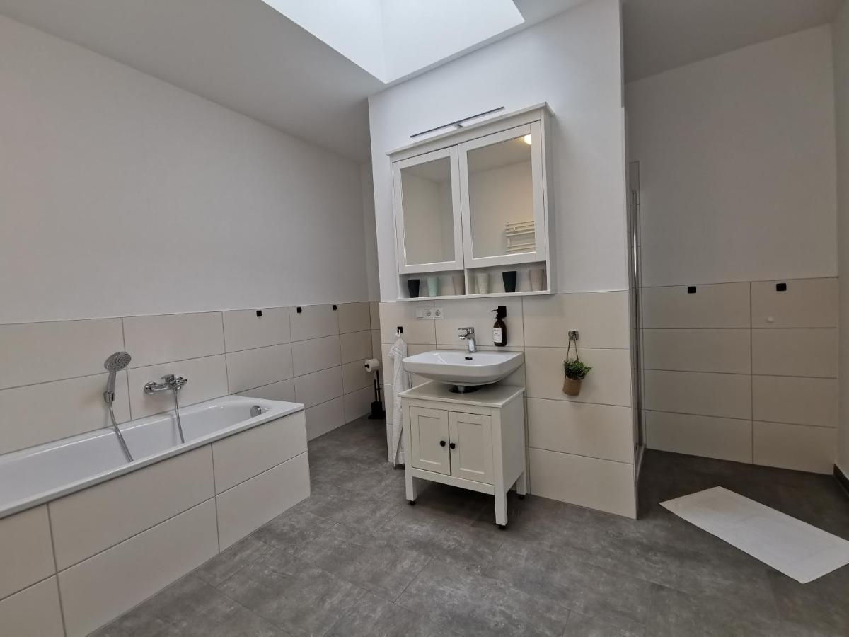 ארפורט Bohnapartments - Town House Am Stadtpark - Gratis Parkplatz - Wlan מראה חיצוני תמונה